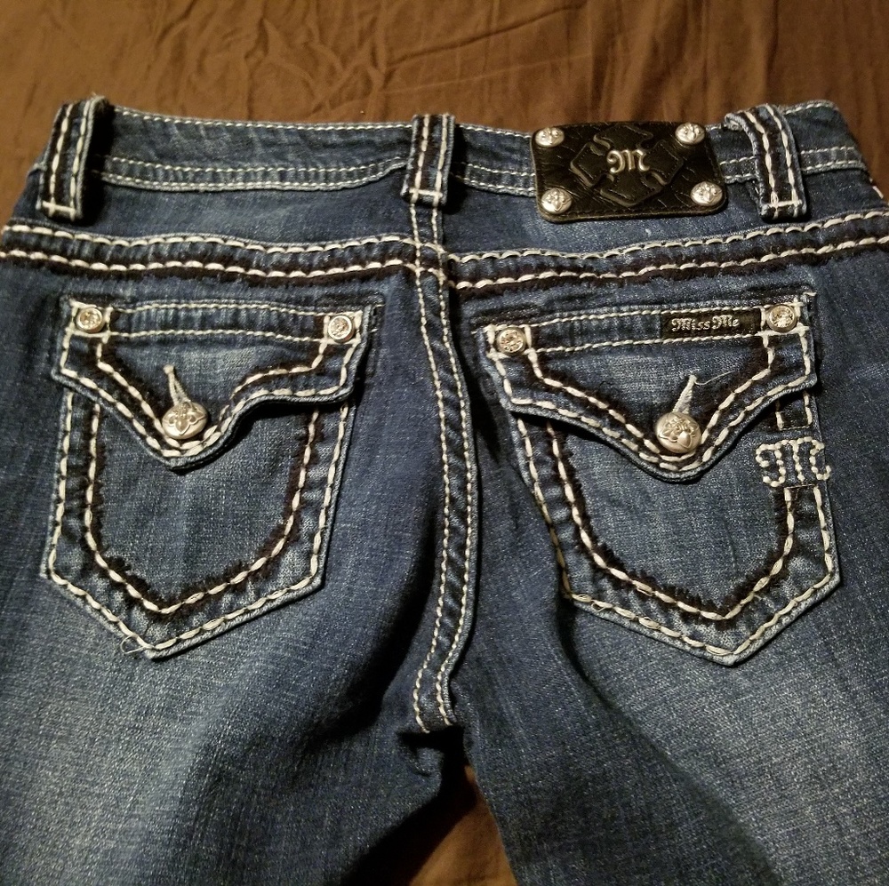 Size 27 miss me jeans